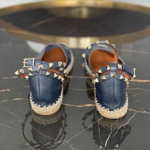 Valentino - Picture 3 of 5